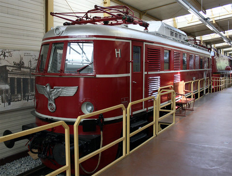E1912